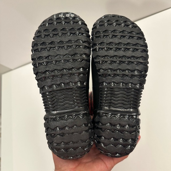 Bogs Kid's "NWT" Floral Kaleidoscope Insulated Warm North Hampton Boot Size 1.0 - Picture 8 of 12